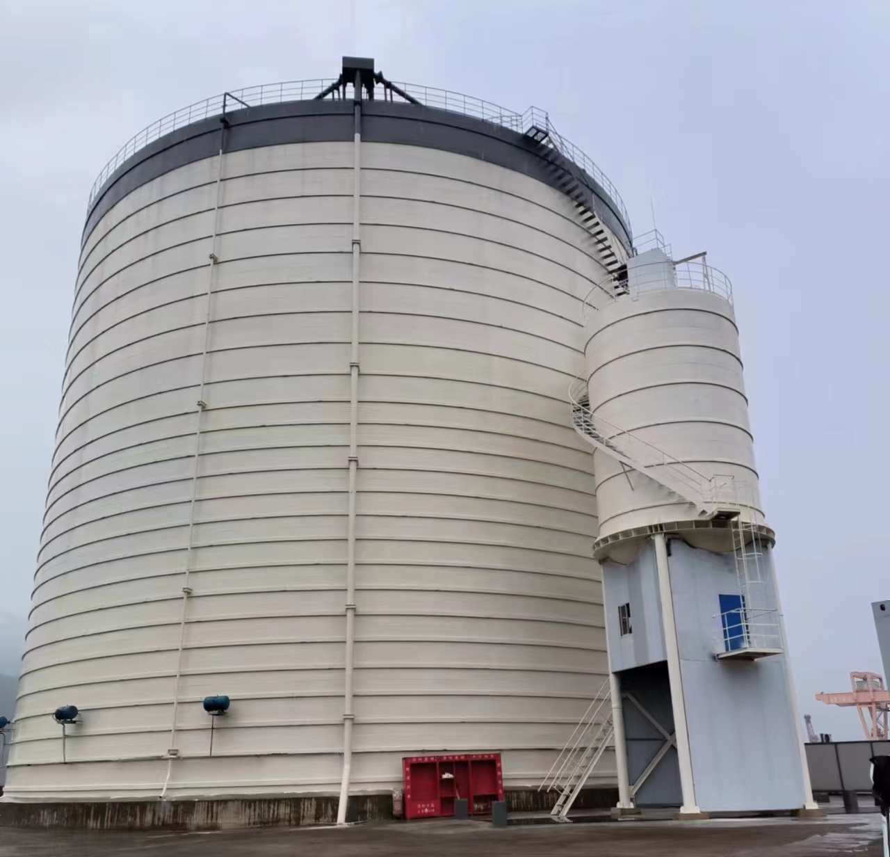 泰来10万吨水泥钢板库